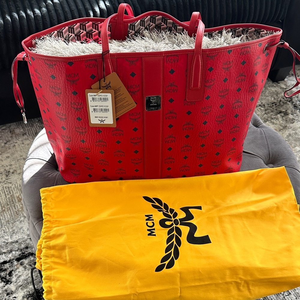 MCM Red and Black Women's Tote Bag